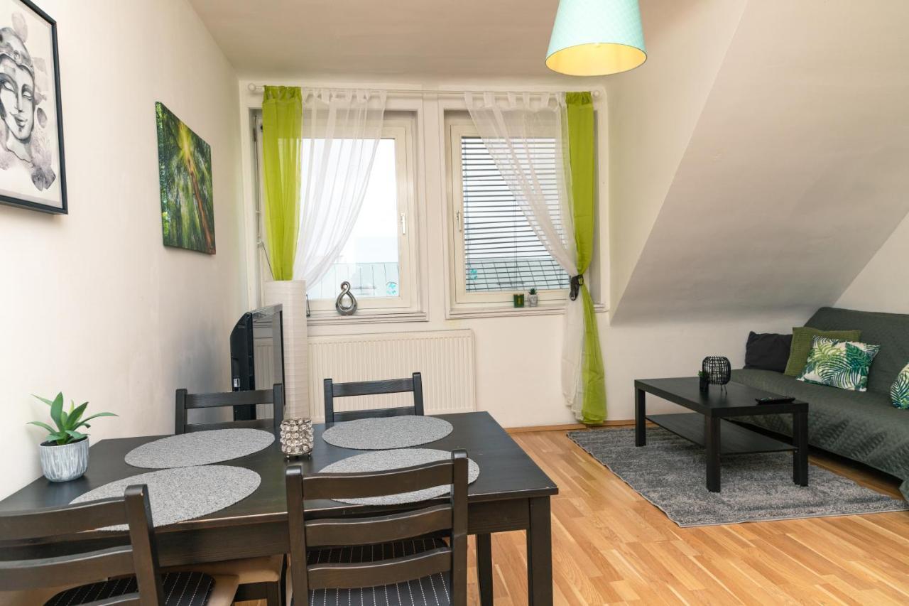 Milky Way Top Floor 2-Bedroom Apartment Air Condition فيينا المظهر الخارجي الصورة